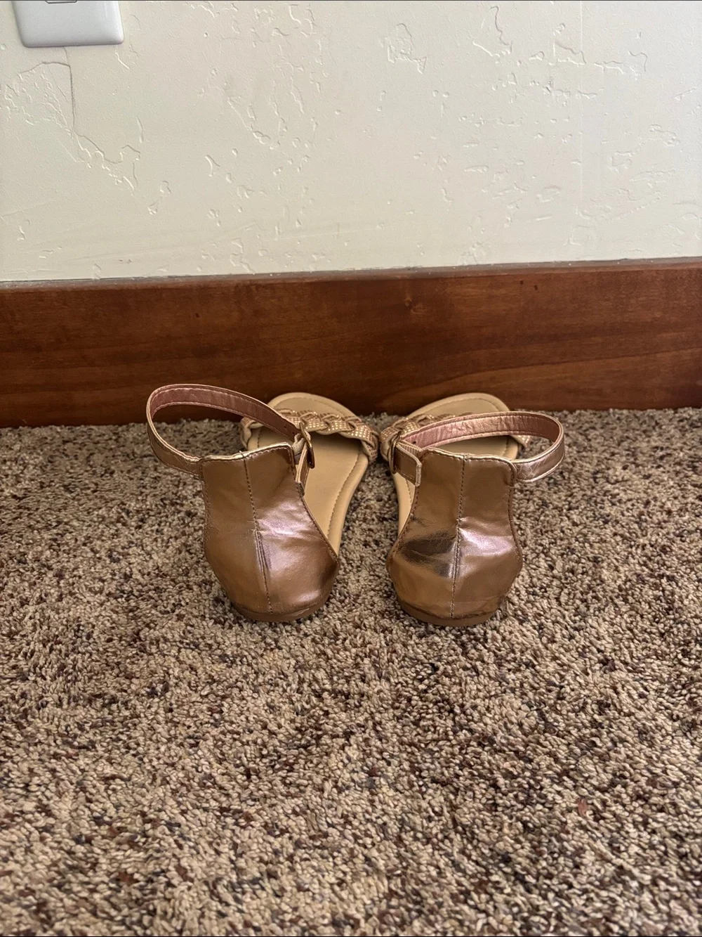 Via Rosa sandals size 8.5